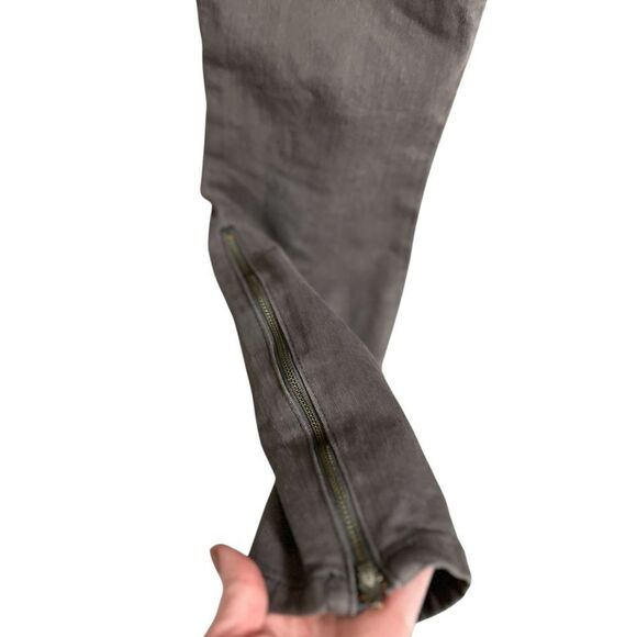 Anthropologie Pilcro and the letterpress 29 Gray Slim Skinny jeans
Zippers - Picture 11 of 12